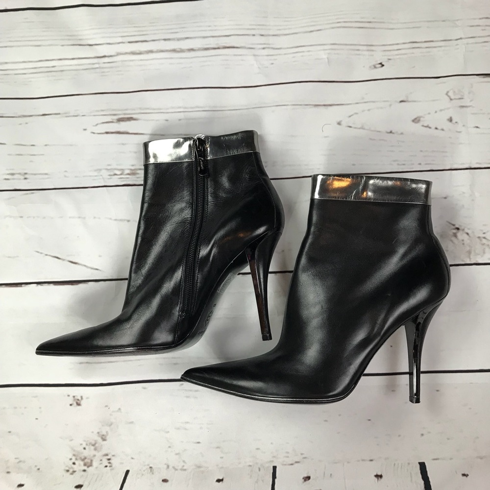 MARCIANO LEATHER Black Point Toe Stylish Booties Size 8.5
